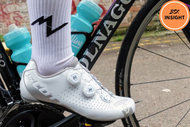 How To Clip In Bike Shoes: Things Should Know | BSX Insight